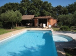 Piscine et salon d'été