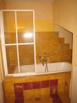 chambre rouge - salle de bain